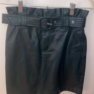 Dark green high waisted faux leather skirt w/belt